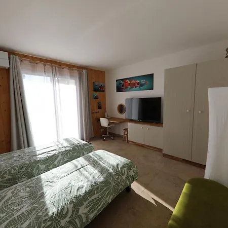 Villa Spa&piscine Chauffée à 5' Plage&village Naturiste