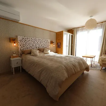 Spa&piscine Chauffée à 5' Plage&village Naturiste Villa *